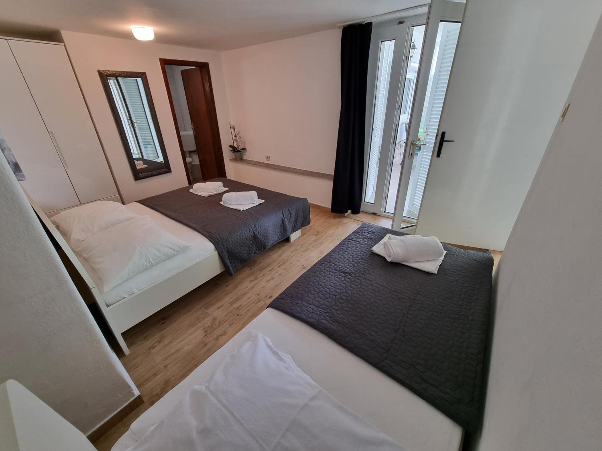 Apartments Niko 德拉马利 外观 照片